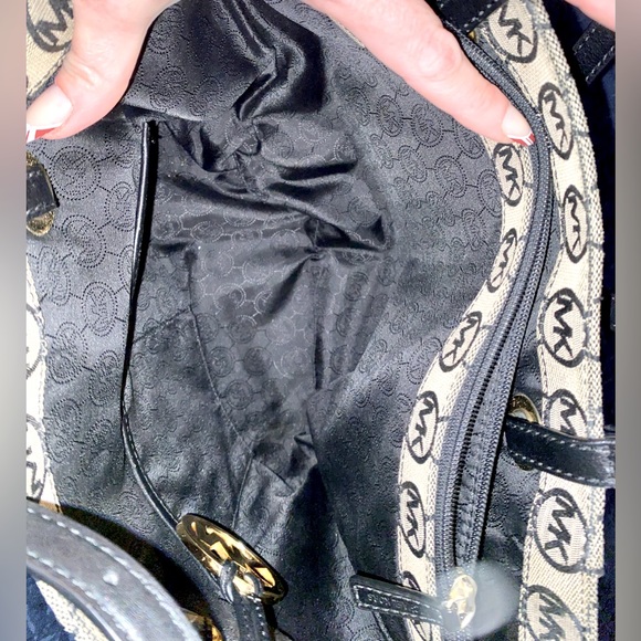 Michael Kors, medium monogram canvas tote - Picture 4 of 9
